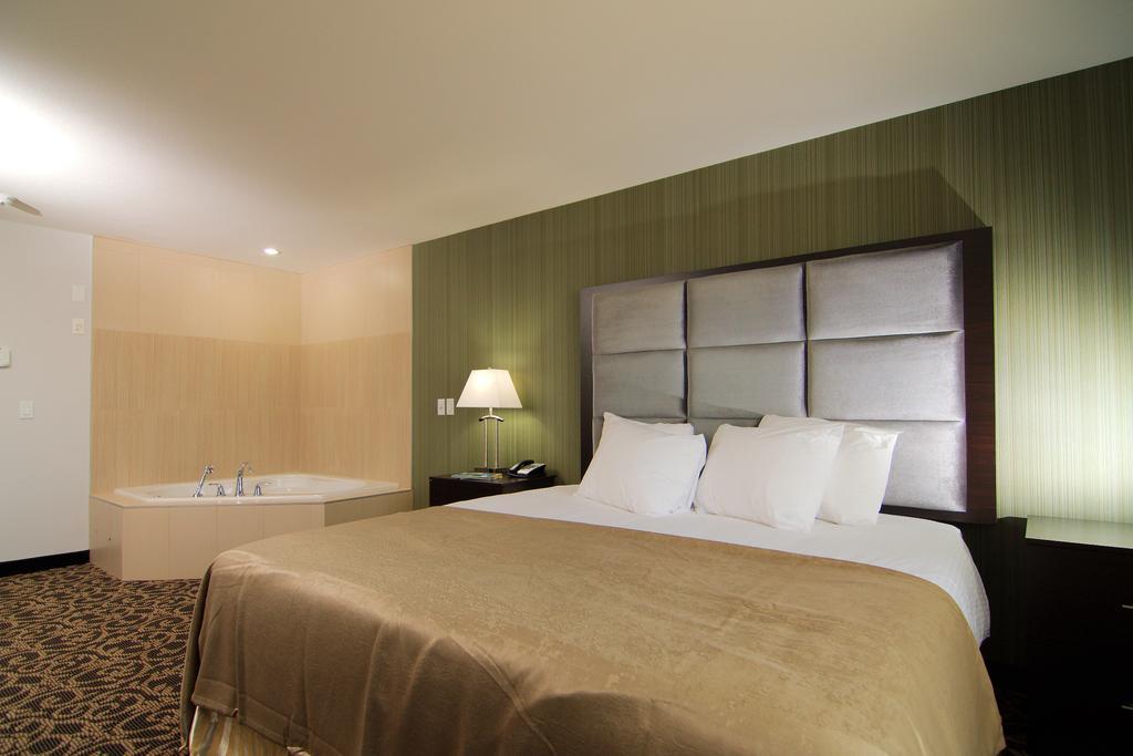 Paradise Inn And Suites Redwater Εξωτερικό φωτογραφία